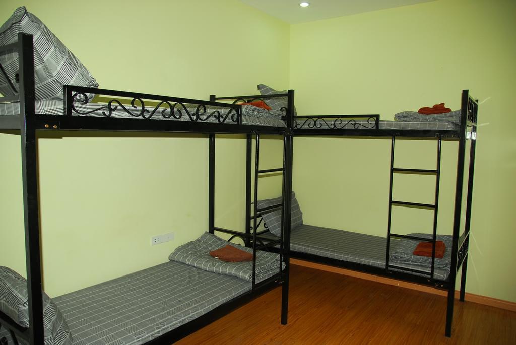 Party Backpacker Hotel