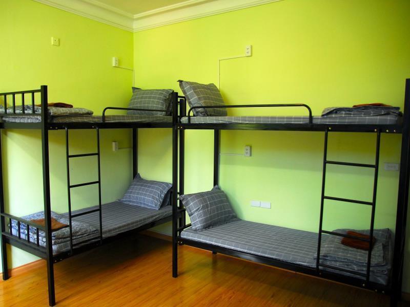 Hotel Party Backpacker 2*